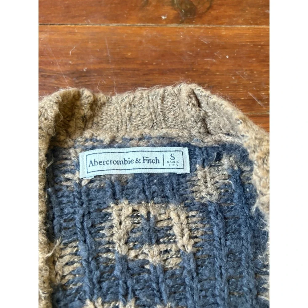 Abercrombie & Fitch Cardigan Womens Small Sweater Jaguar Print - Picture 3 of 6